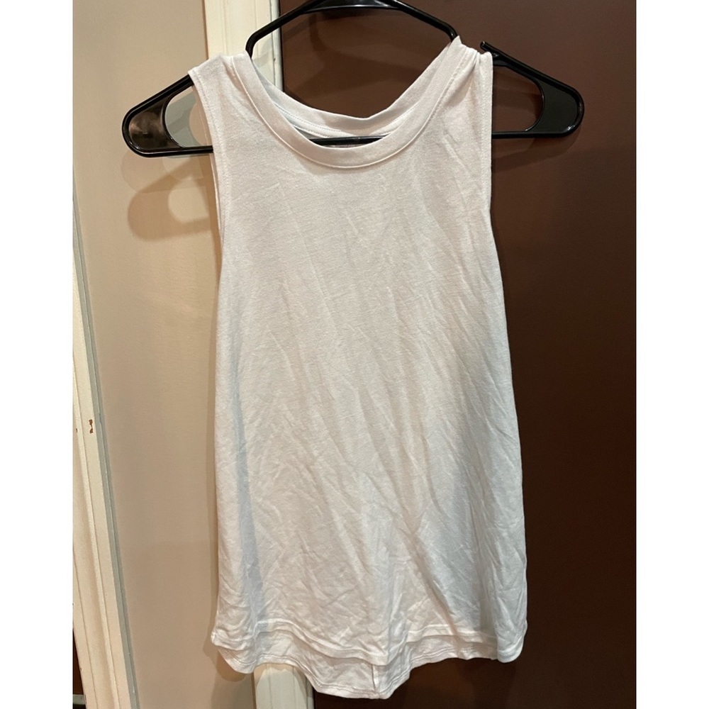White tank top!